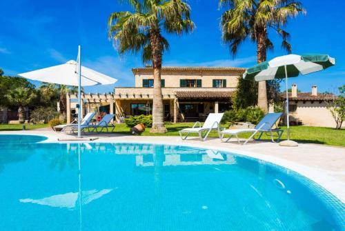 Villa Els Mitjans