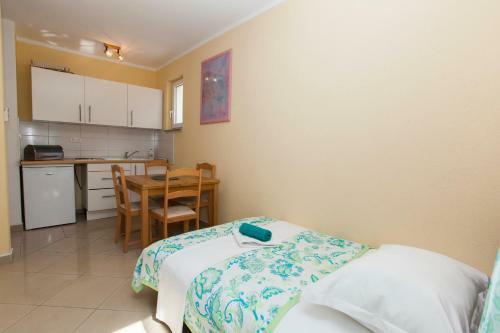 Apartments Damjanovic