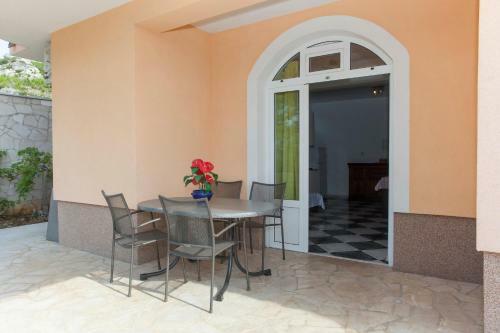 Apartments Damjanovic