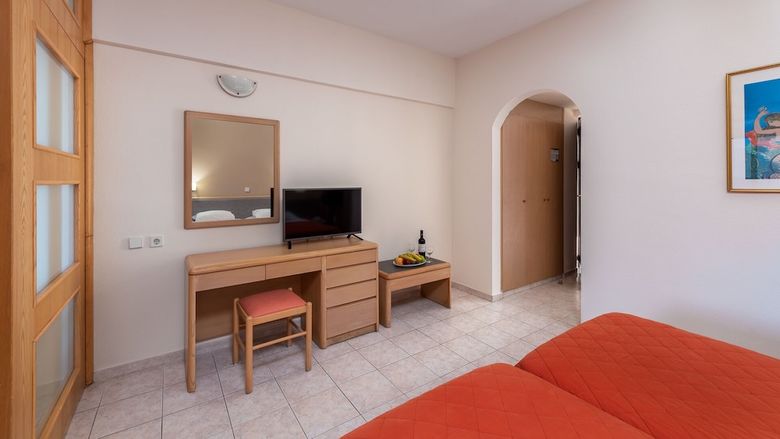 Aparthotel Poseidonia Apartments
