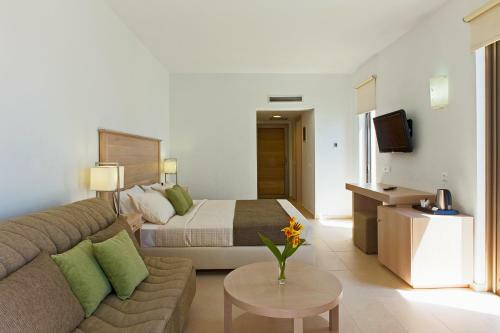 Kakkos Bay Hotel And Bungalows