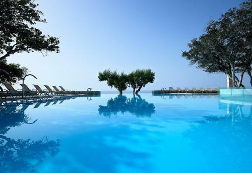 Kakkos Bay Hotel And Bungalows