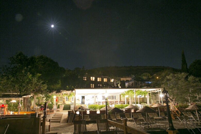 Karianda Hotel