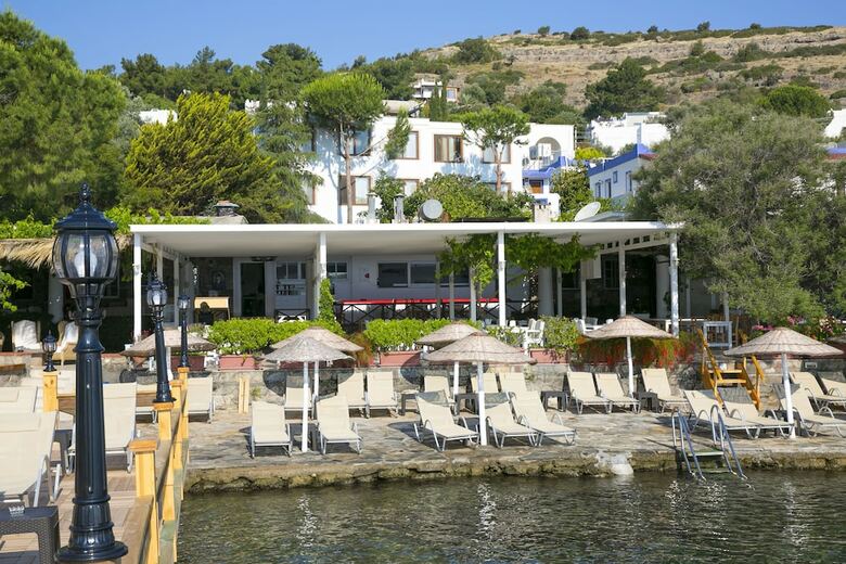 Karianda Hotel
