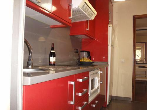 Beachfront Apartment Cristimar With Pool, Wifi, Roofed Balcony