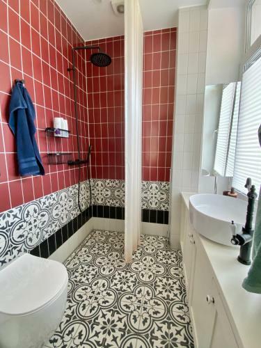 Hostal Tiismani Villa