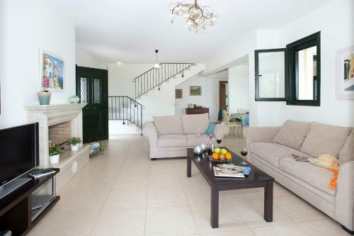 Villa Eleni With Private Swimming Pool