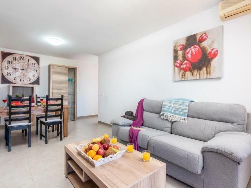 2m Parque La Reina Elegant View Apartment