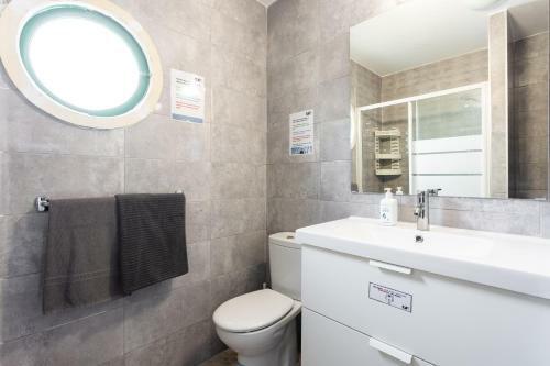 Hostal Black Cat Surf House 1 B