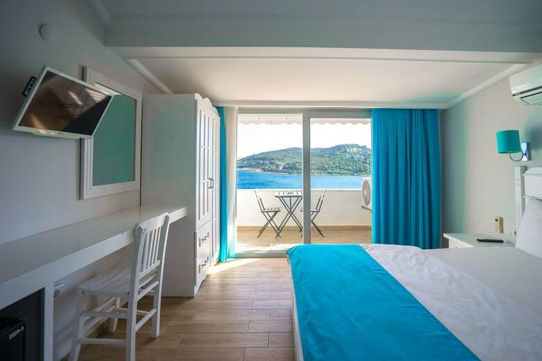 Bora Hotel
