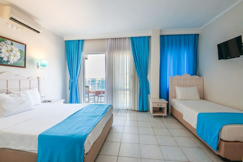 Bora Hotel