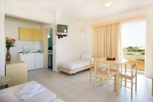 Eugenia Studios & Apartments