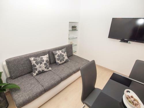 Apartments Karlo
