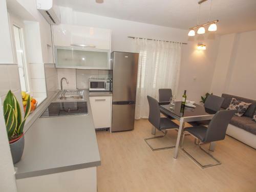 Apartments Karlo