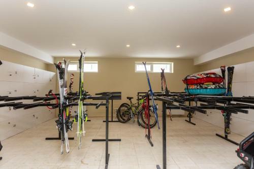 Spacious Apartment For 5 In Bakuriani