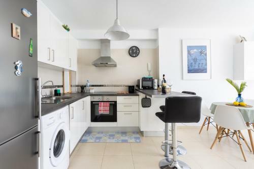 Home2book Stunning Apartment Bajamar