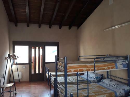 Hostal Albergue Tur�stico Las Eras