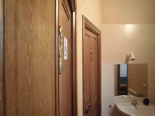 Hostal Albergue Tur�stico Las Eras