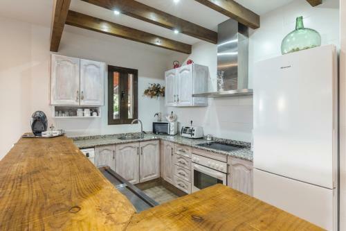 Villa Fina (Piscina/wifi/barbacoa/parking)