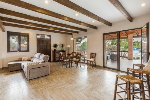 Villa Fina (Piscina/wifi/barbacoa/parking)