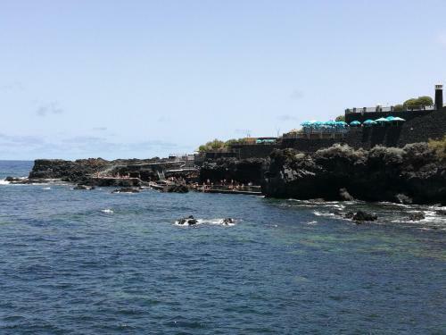 Apartamento En Piscinas Naturales.