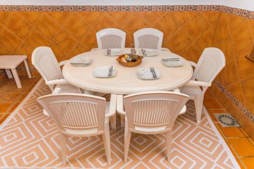 Apartamento Top Con Terraza En Primera L�nea