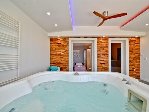 Superior Villa Antea With Jacuzzi & Pool