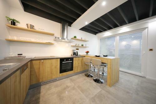 Harbour Apartment Sea View