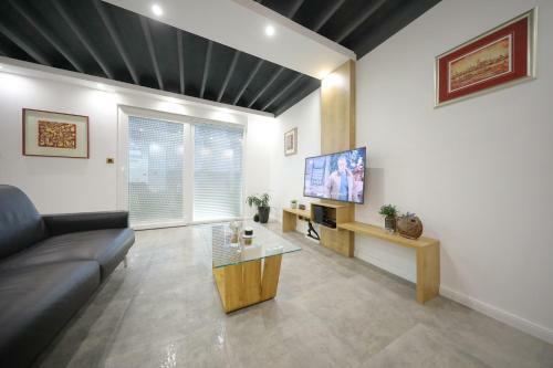 Harbour Apartment Sea View