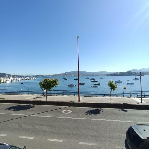 Apartamento Baiona Primera Linea Playa 6 Huesped Con Garaje