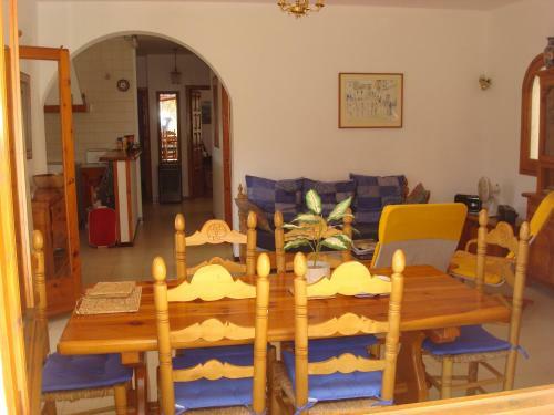 Beautiful Detached Villa Close To Sandy Beach, Shops And Restaurants