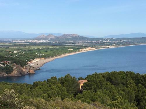 Beautiful Detached Villa Close To Sandy Beach, Shops And Restaurants