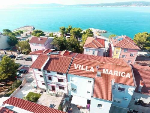 Apartamento Villa Mit Whirlpool F�r 32 Per