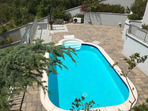 Blue Moon Residence Apartment D02 With Splendid Seaview