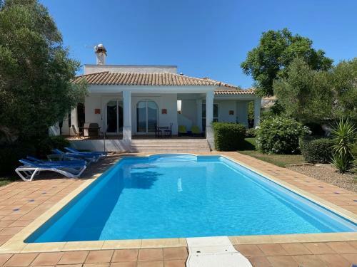 Charming 2 Bedroom Villa On Fairplay Golf Course