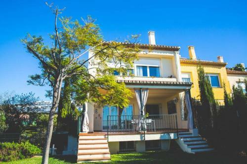 Casa Para 10 Personas En Campo de Golf A�oreta