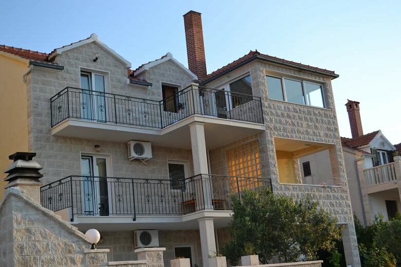 Apartments Janez