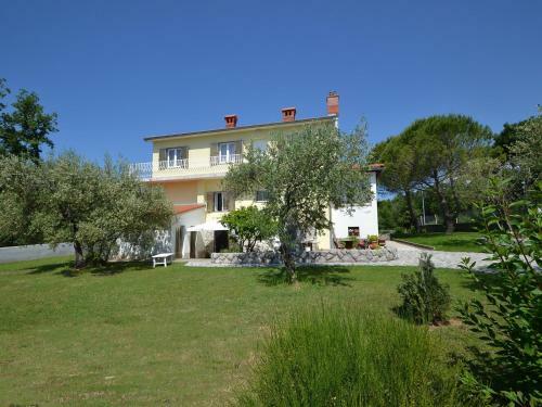 Apartment Omi�alj 1