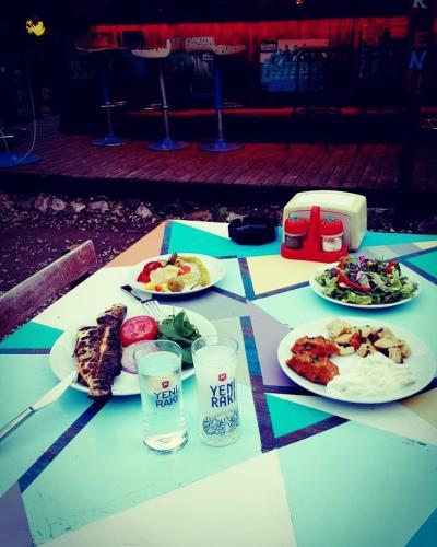 Hostal Olympos Deep Green Bungalows