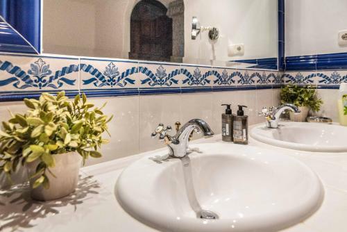 Villa Extraordinary 7 Bedroom Castle In El Madro�al