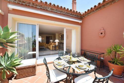 Apartment Tiburon For 4 Persons, Benahavis