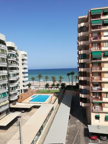 Apartamento Espacioso En Segunda Linea De Playa