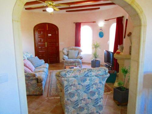 Gepflegtes Ferienhaus Mit Gro�em Privatpool