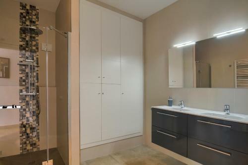 Villa Graham Holiday Rentals - Oasis