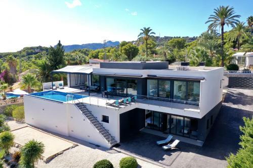 Villa Graham Holiday Rentals - Oasis