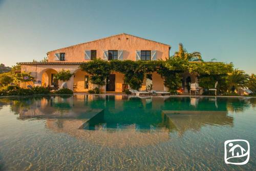 Abahana Villas Monserrat