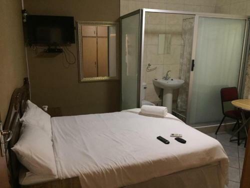 Good Living Bed And Breakfast