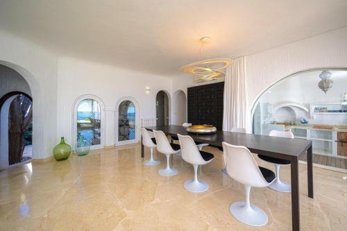 Villa Vertigo- Managed By Almarina