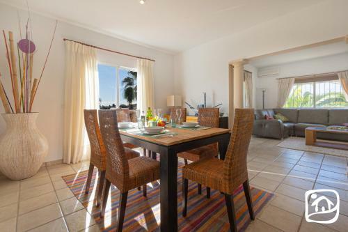 Abahana Villas Aurora