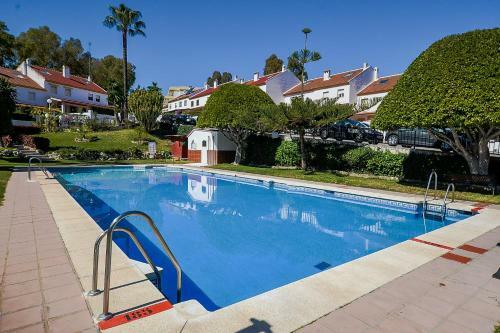 Hostal Torrequebrada Golf & Beach Guesthouse